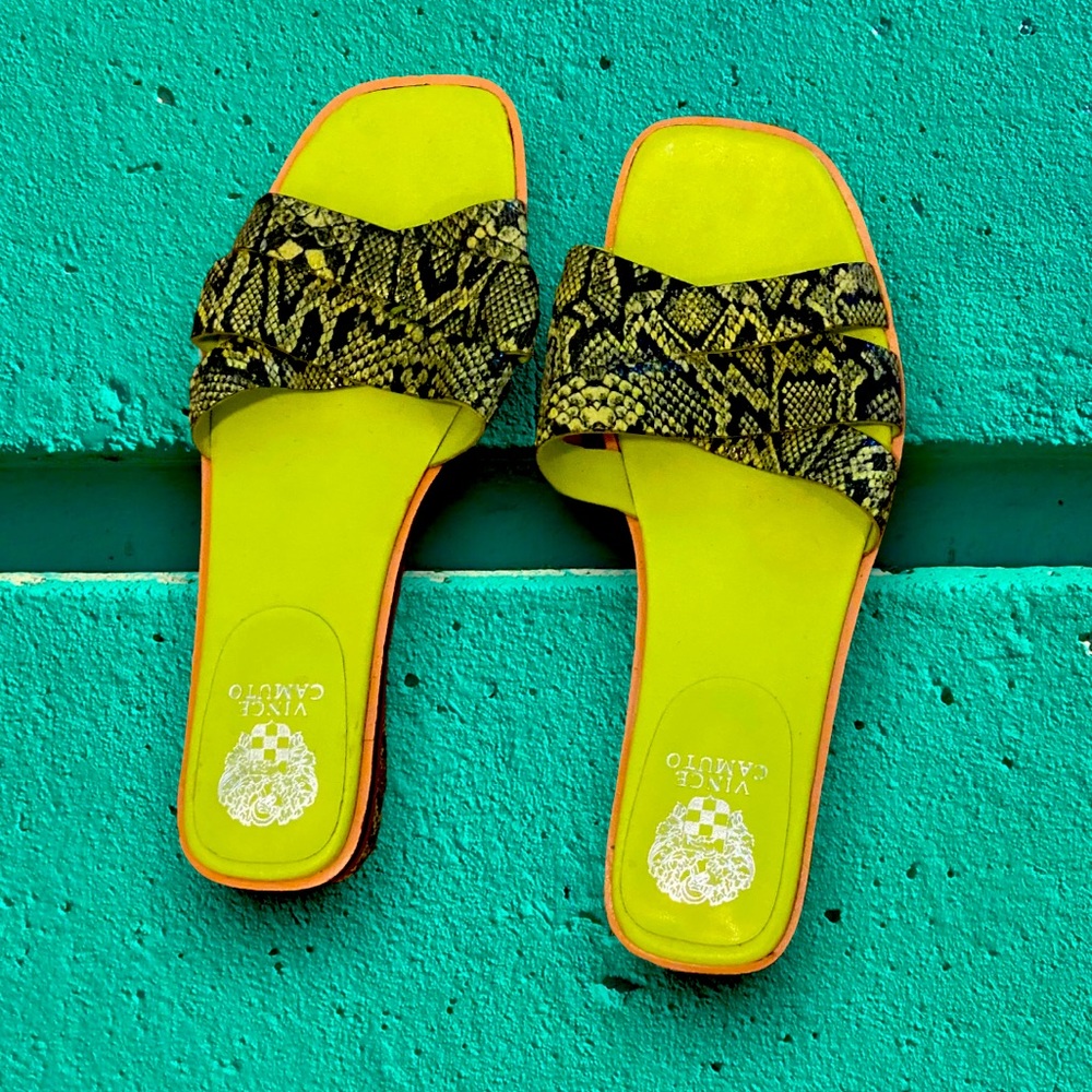 BRAND NEW ✨Lime Green Snake Print Sandals